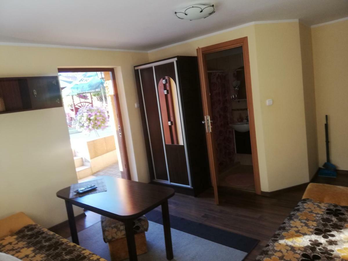 Pokoje Goscinne Sloneczko Kąty Rybackie Extérieur photo